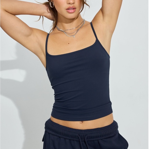 Garage sleek scoop cami top - Picture 1 of 3